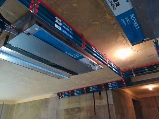 大金中央空调室内机管道安装